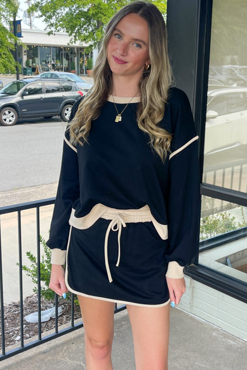Black Color Contrast Loose Pullover and Tie Skort Set
